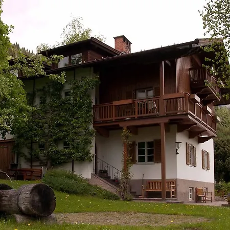 Haus Francazi * سيليان